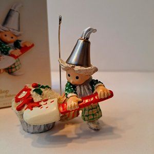 Hallmark Dollop 2006 the Merry Bakers ornament Xmas